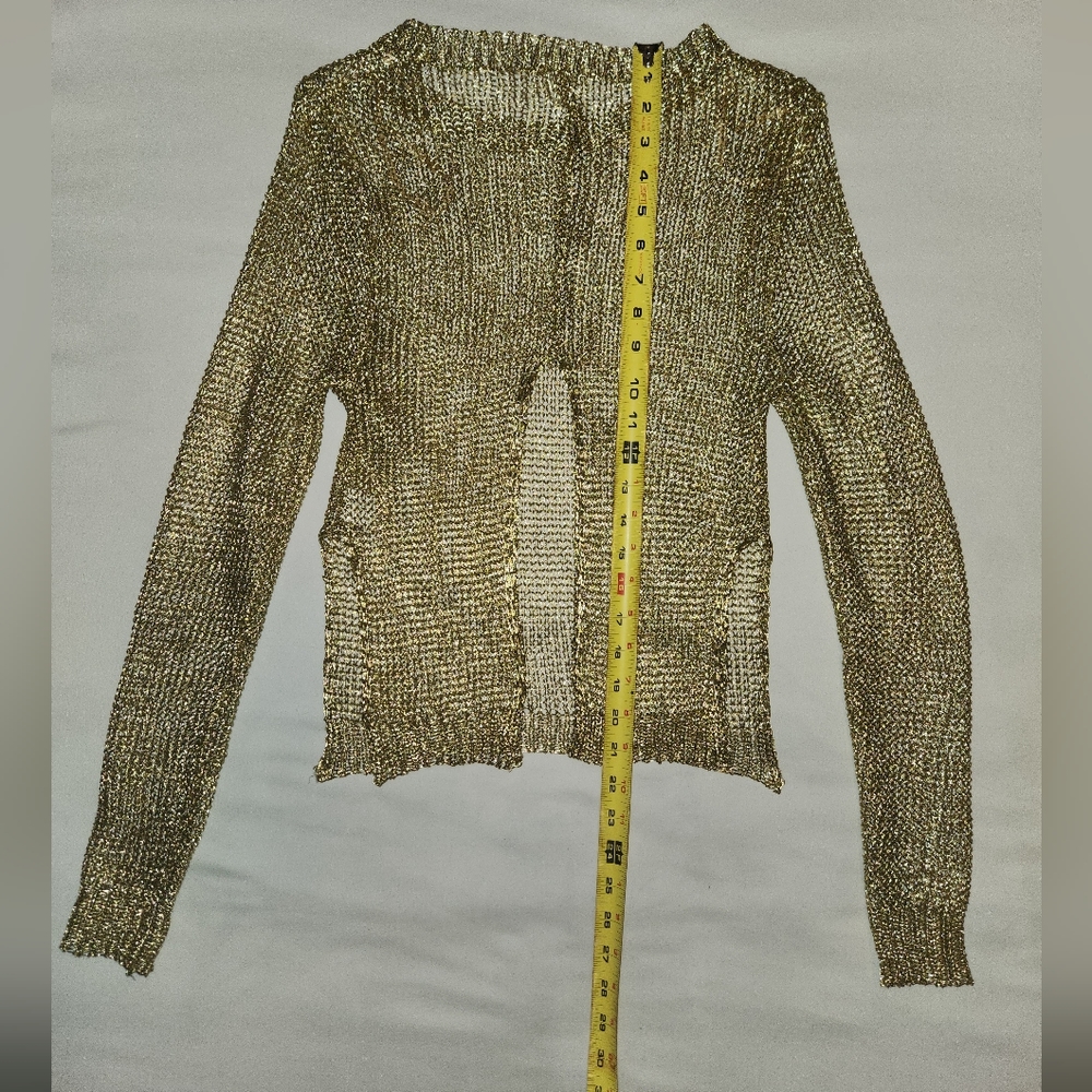 Blouse & Top - Picture 8 of 13